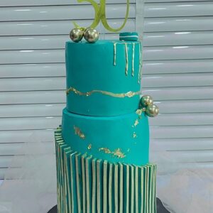 2 Tiered Classic Birthday Cake