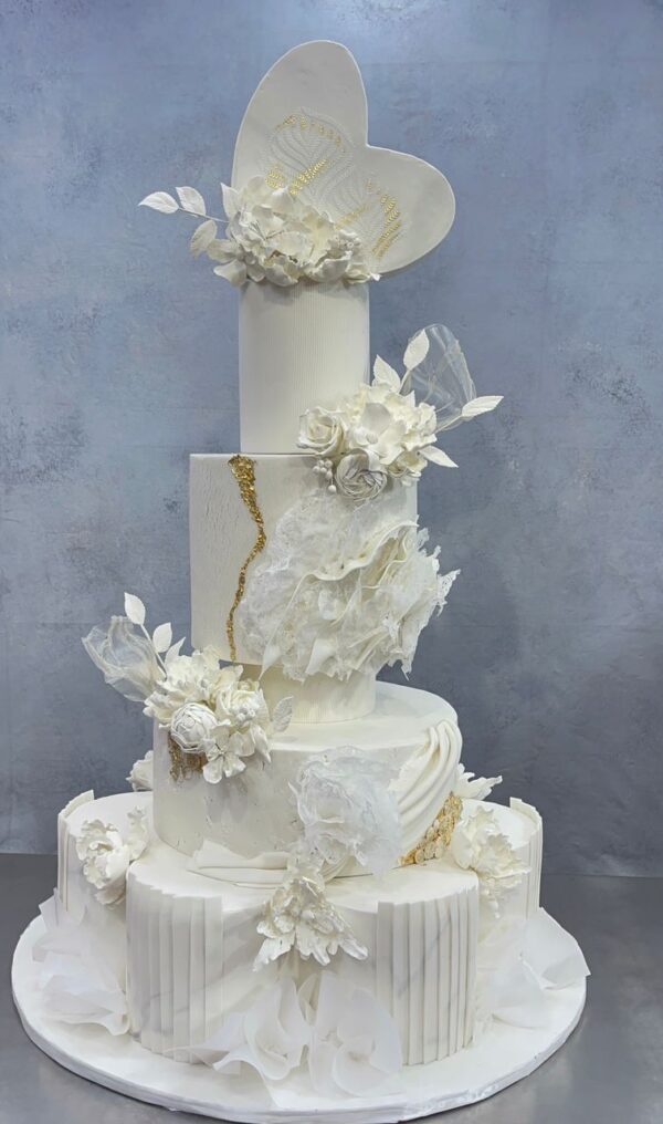 Classic wedding cake