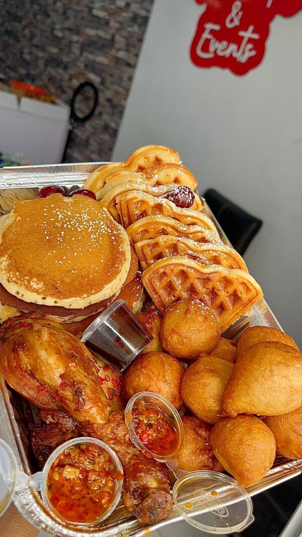 Medium waffles platter