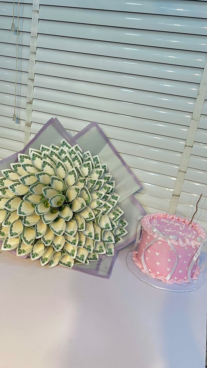 Money Bouquet/Cake