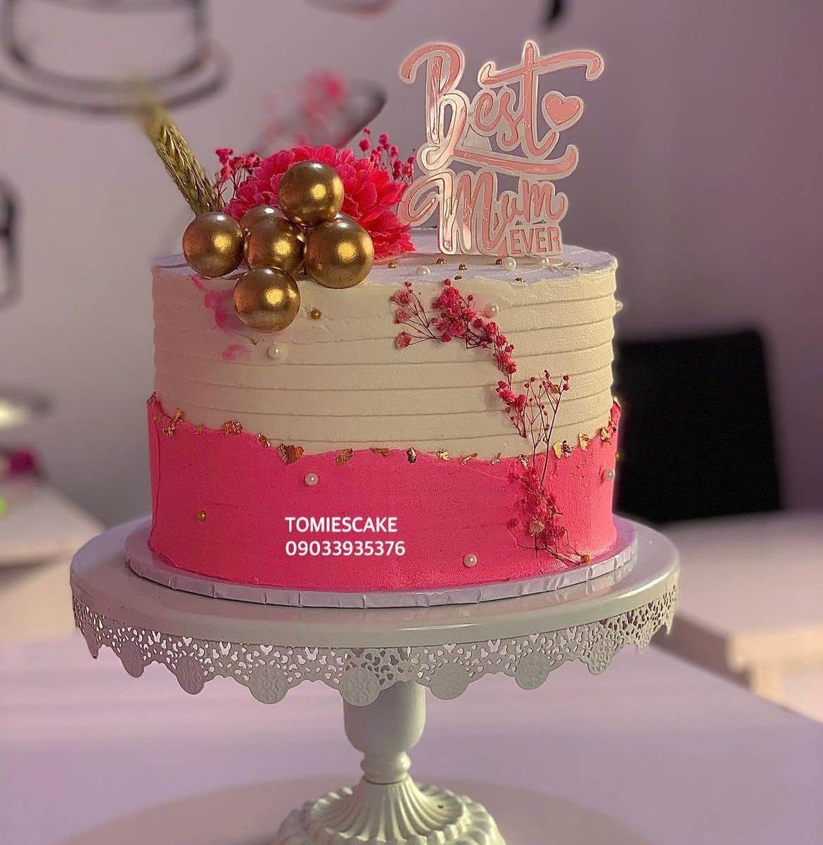 Medium Mom Cake