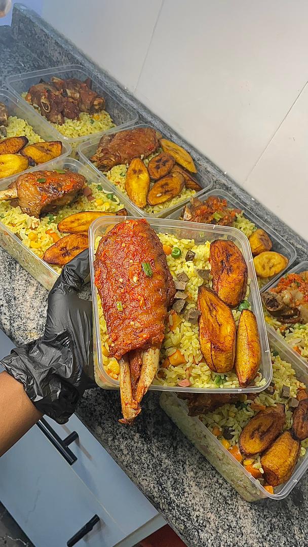 Meal pack (Minimum of 10 plates)