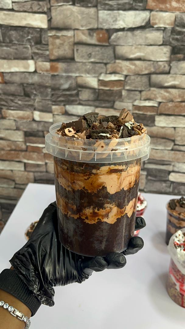 1 litre Chocolate cake Parfait