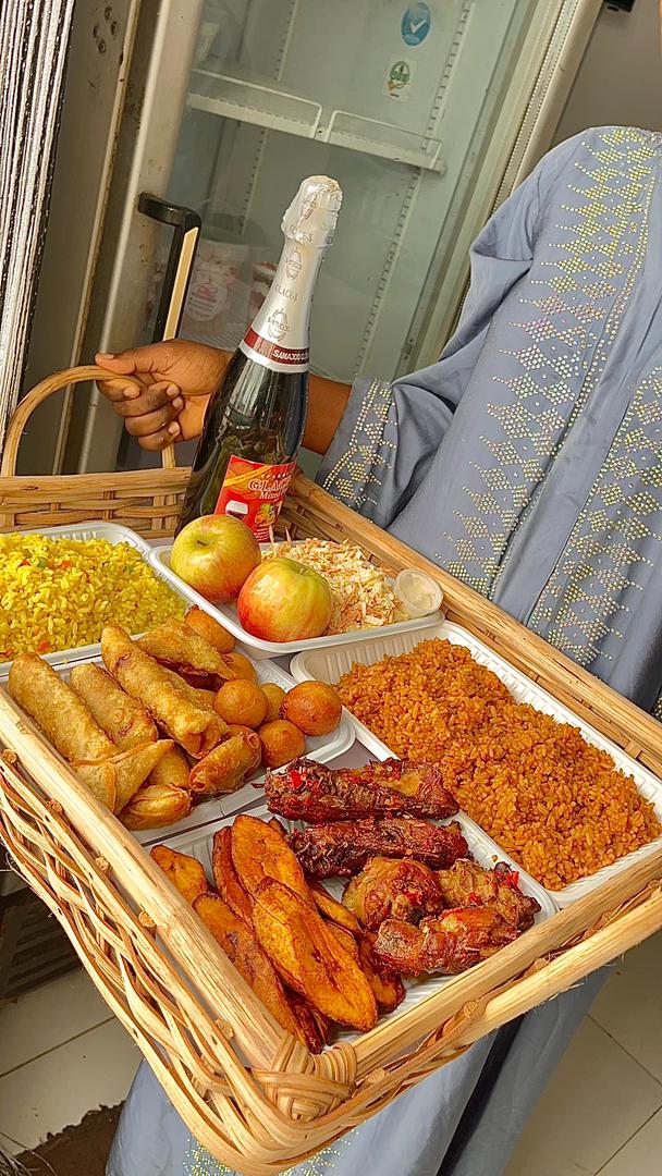 Food tray 3